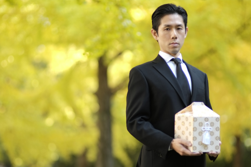 お坊さん便で浄土真宗の僧侶に法要してもらう！